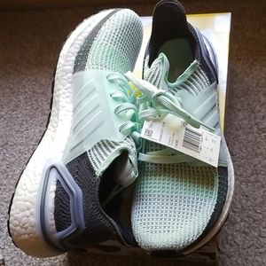 Adidas ultraboost 19 womens sizs 8.5